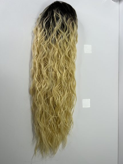 DRAWSTRING PONYTAIL.